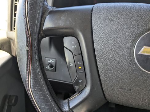 Used 2012 Chevrolet Express 1500 image 18