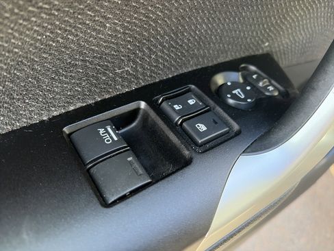 Used 2013 Honda Accord LX-S image 9