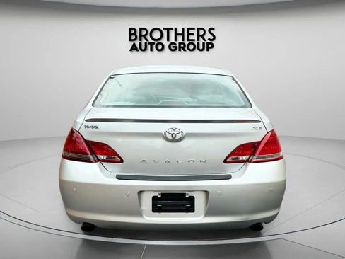 Used 2007 Toyota Avalon XLS image 7