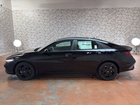 New 2026 Hyundai Elantra Sport FWD image 4