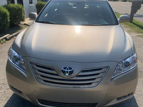 Used 2007 Toyota Camry XLE FWD image 2