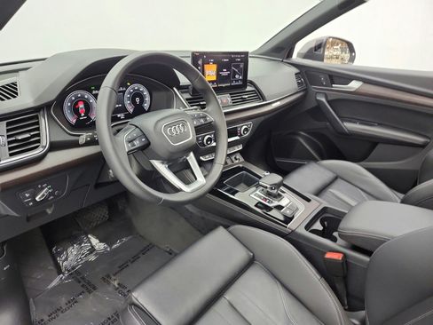 Used 2023 Audi Q5 2.0T Premium Plus w/ Premium Plus Package AWD/4WD image 12