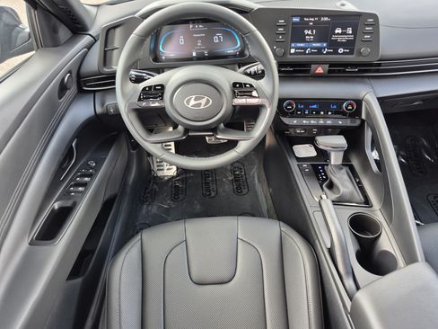 New 2026 Hyundai Elantra SEL Sport FWD image 13