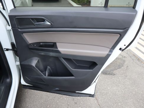 Used 2021 Volkswagen Atlas S image 34