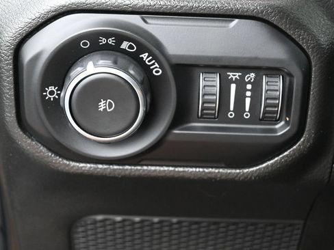 Used 2022 Jeep Wrangler Unlimited Rubicon w/ Steel Bumper Group AWD/4WD image 13