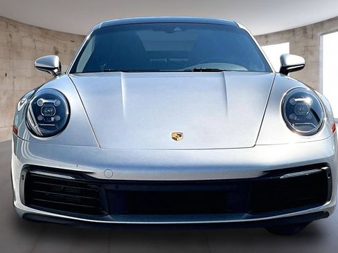 Used 2021 Porsche 911 Carrera RWD image 4