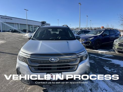 Used 2025 Subaru Forester Limited image 8