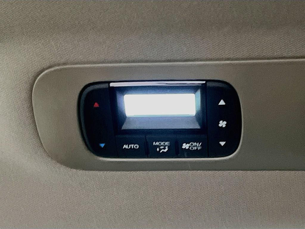 Used 2022 Honda Odyssey EX-L image 25
