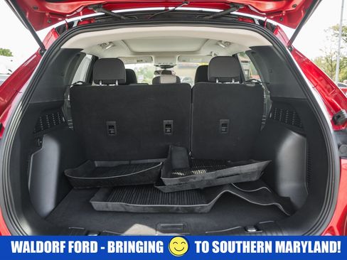Used 2022 Ford Escape SE w/ SE Sport Appearance Package image 10