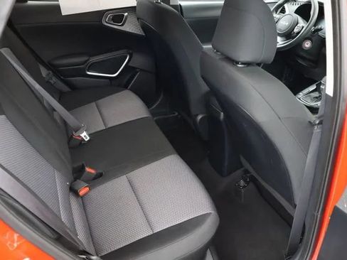 Used 2024 Kia Soul LX w/ Option Group 015 FWD image 17