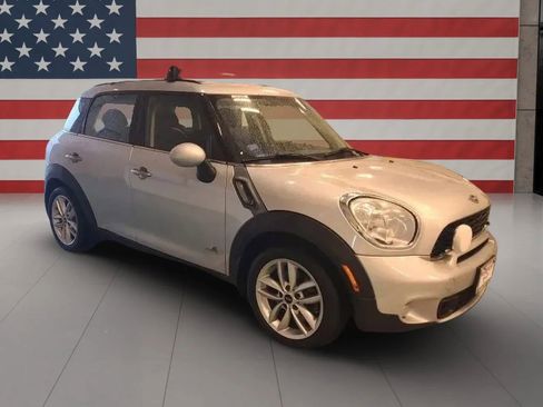 Used 2014 MINI Cooper Countryman S image 1