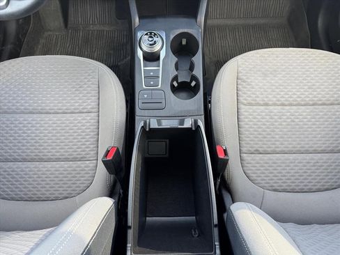 Used 2021 Ford Escape SE image 18