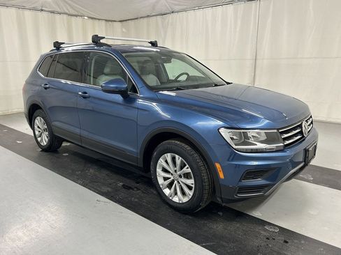 Used 2019 Volkswagen Tiguan SE image 2