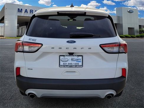 Certified 2021 Ford Escape SE image 4