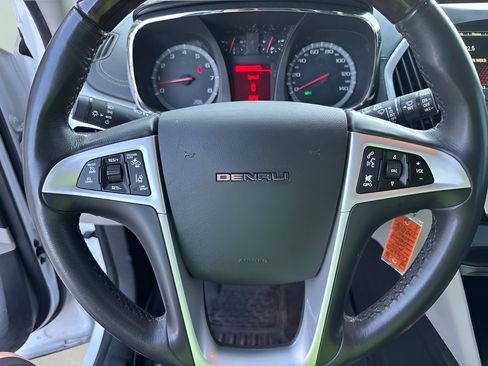 Used 2016 GMC Terrain Denali w/ Cargo Package FWD image 13