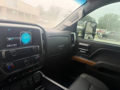 Used 2019 Chevrolet Silverado 2500 LTZ w/ Duramax Plus Package AWD/4WD image 30