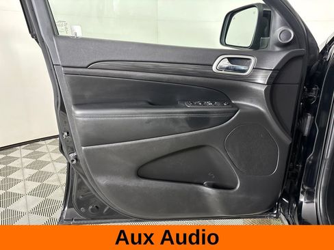 Used 2020 Jeep Grand Cherokee Altitude AWD/4WD image 11