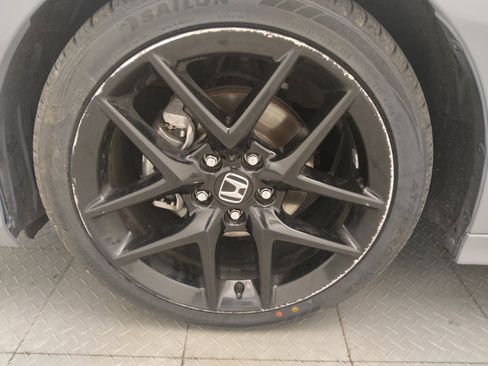 Used 2025 Honda Civic Sport image 31
