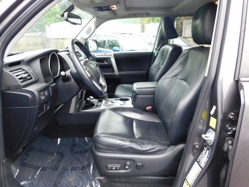 Used 2011 Toyota 4Runner Limited AWD/4WD image 6