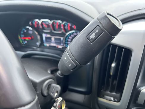 Used 2018 GMC Sierra 1500 SLT w/ SLT Premium Package image 15