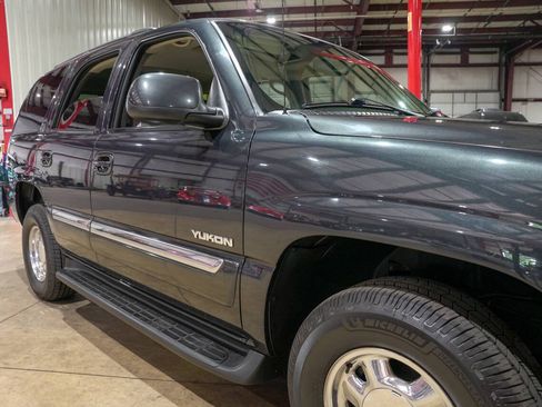 Used 2003 GMC Yukon SLT w/ 1SD Preferred Equipment Group AWD/4WD image 40