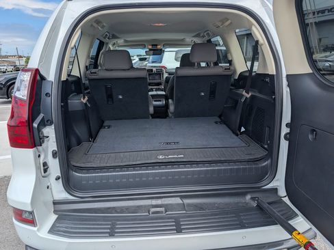 Used 2021 Lexus GX 460 Premium AWD/4WD image 14