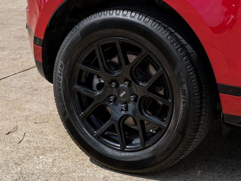 Used 2021 Land Rover Range Rover Evoque R-Dynamic S image 51