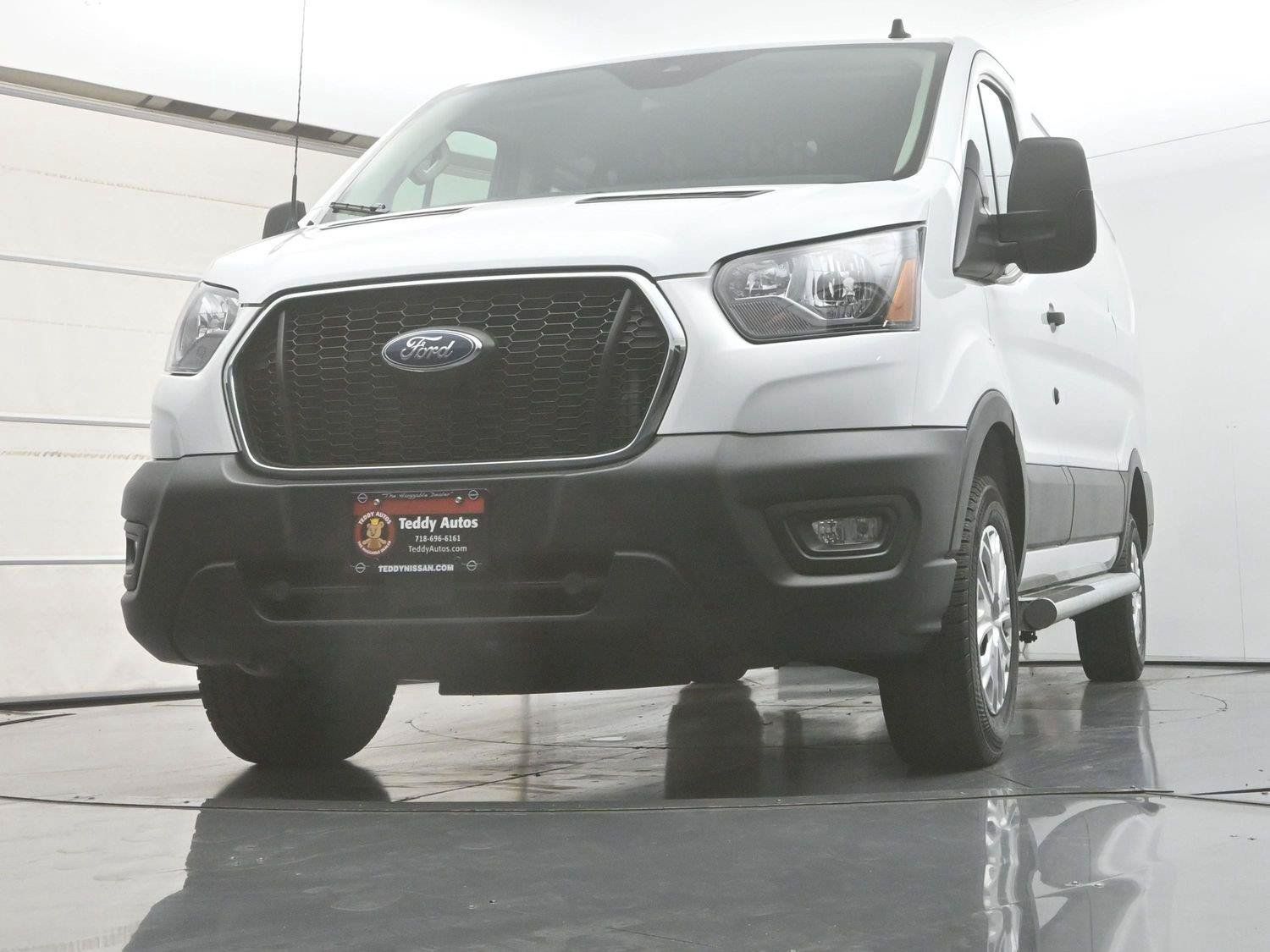 Used 2025 Ford Transit 250 Low Roof w/ Exterior Upgrade Package RWD image 13