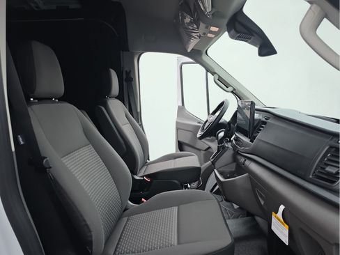 New 2026 Ford Transit 250 148 Medium Roof w/ Load Area Protection Package RWD image 17