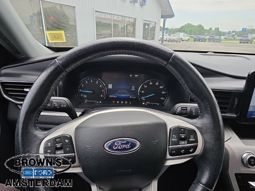 Used 2022 Ford Explorer XLT w/ Equipment Group 202A AWD/4WD image 27