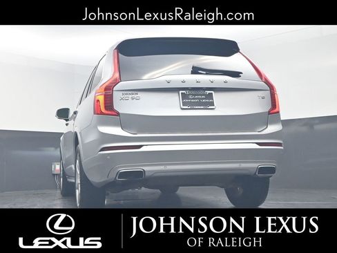 Used 2021 Volvo XC90 T5 Momentum w/ Climate Package image 18