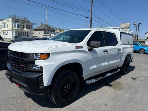 Used 2019 Chevrolet Silverado 1500 Custom Trail Boss AWD/4WD image 4