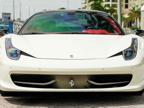 Used 2012 Ferrari 458 Italia Coupe RWD image 11