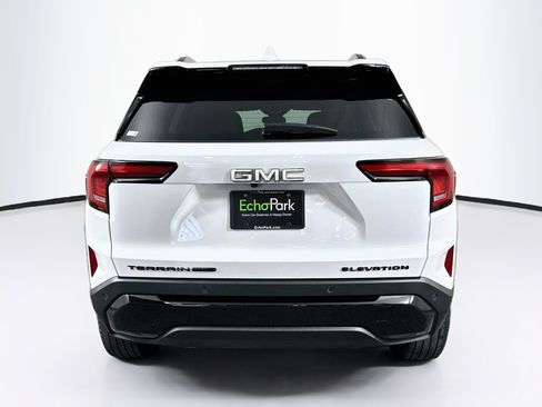 Used 2025 GMC Terrain Elevation w/ Black Edition AWD/4WD image 7