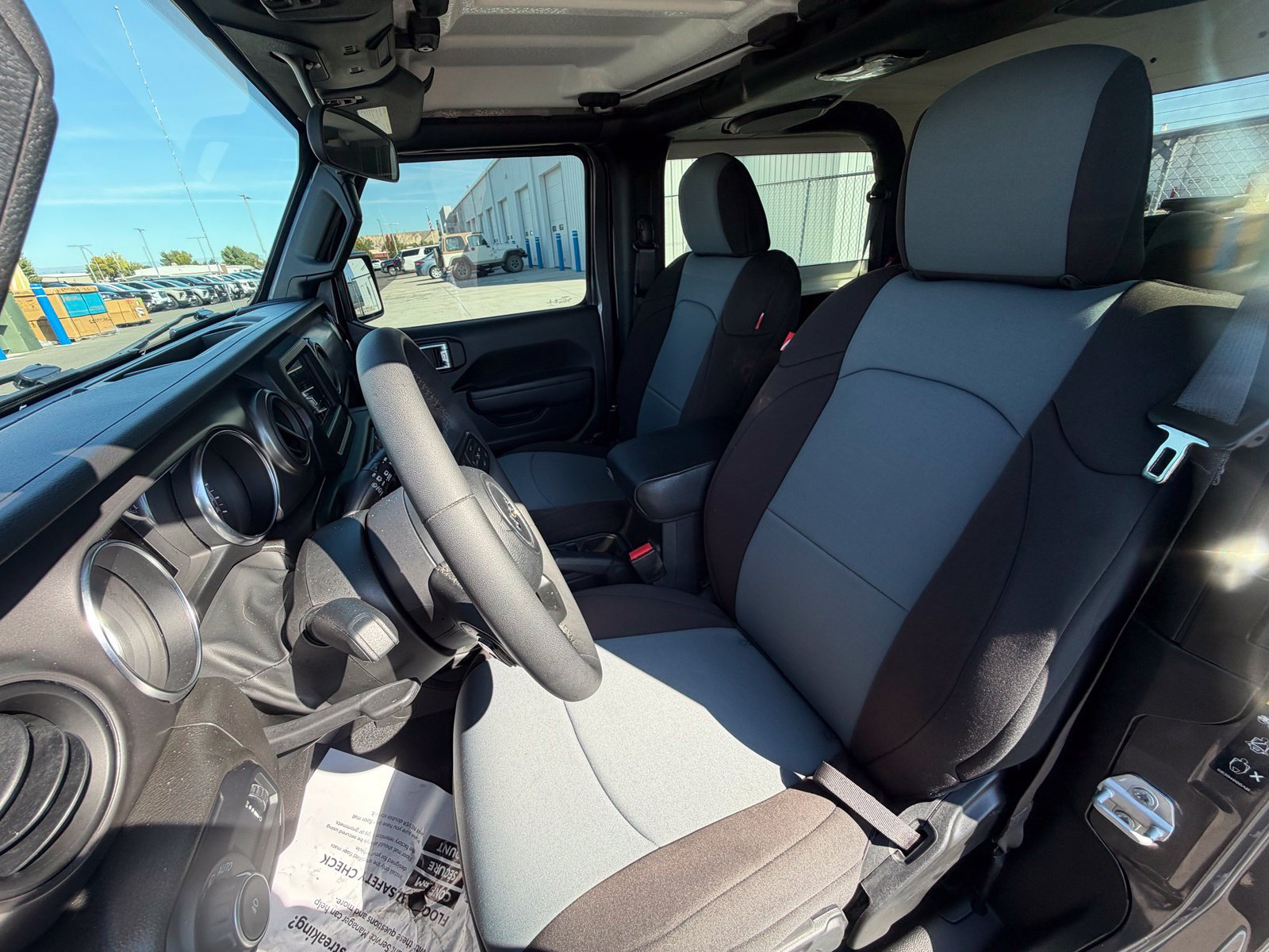 Used 2023 Jeep Wrangler Sport AWD/4WD image 13