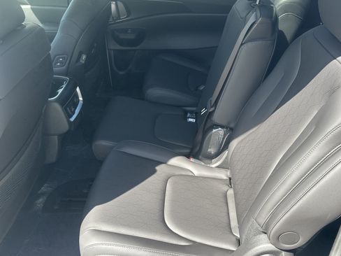 New 2026 Kia Carnival SX FWD image 12