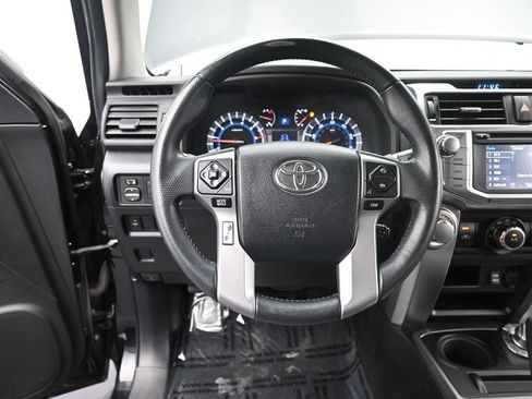 Used 2016 Toyota 4Runner SR5 AWD/4WD image 36