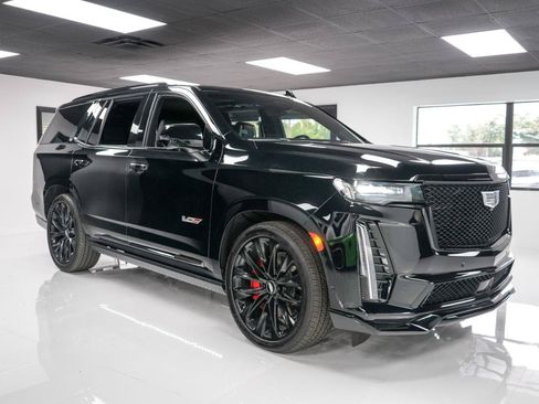 Used 2023 Cadillac Escalade V AWD/4WD image 4
