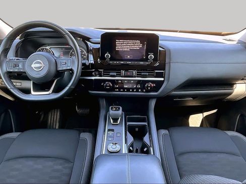 Used 2025 Nissan Pathfinder SV AWD/4WD image 13