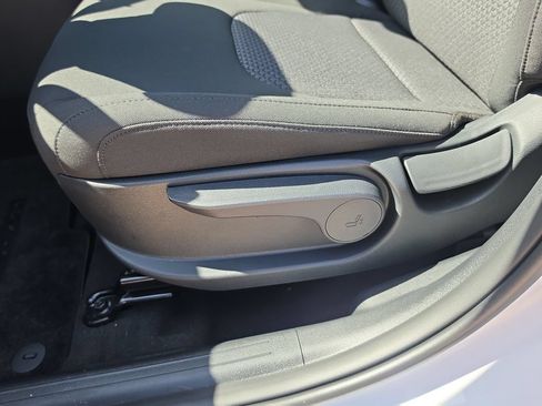 New 2026 Kia Sportage LX FWD image 20