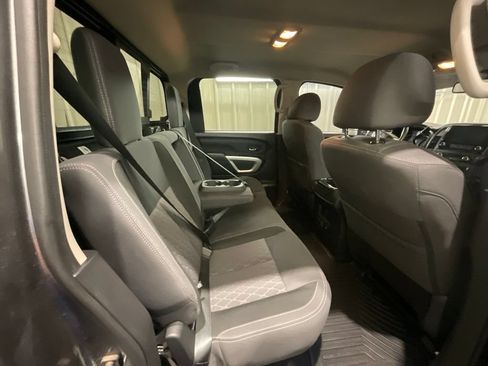Used 2024 Nissan Titan SV w/ SV Convenience Package AWD/4WD image 15