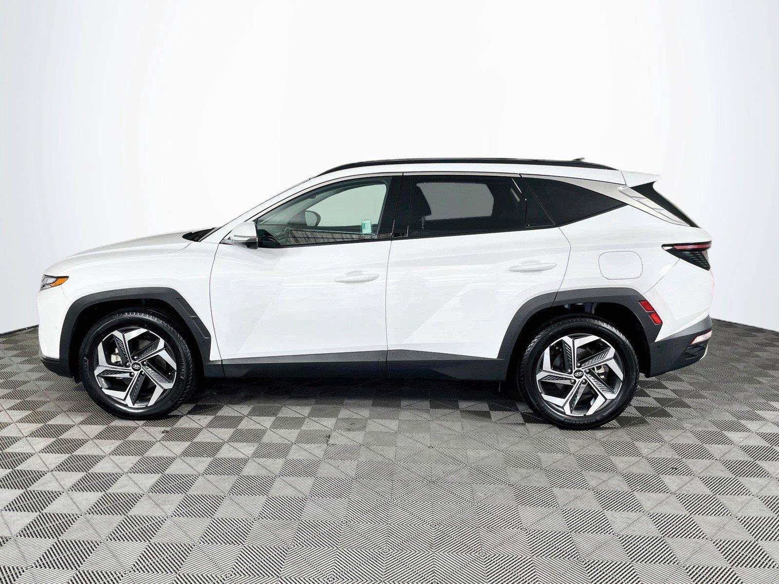 Certified 2023 Hyundai Tucson Limited AWD/4WD image 4