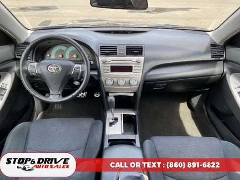 Used 2011 Toyota Camry SE w/ Fleet Convenience Pkg image 9