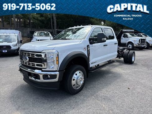 New 2025 Ford F450 XLT w/ XLT Value Package image 4