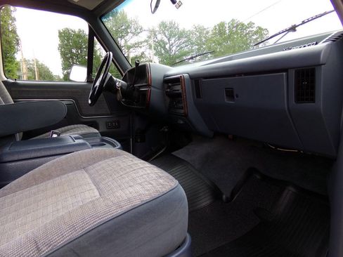 Used 1990 Ford Bronco AWD/4WD image 22