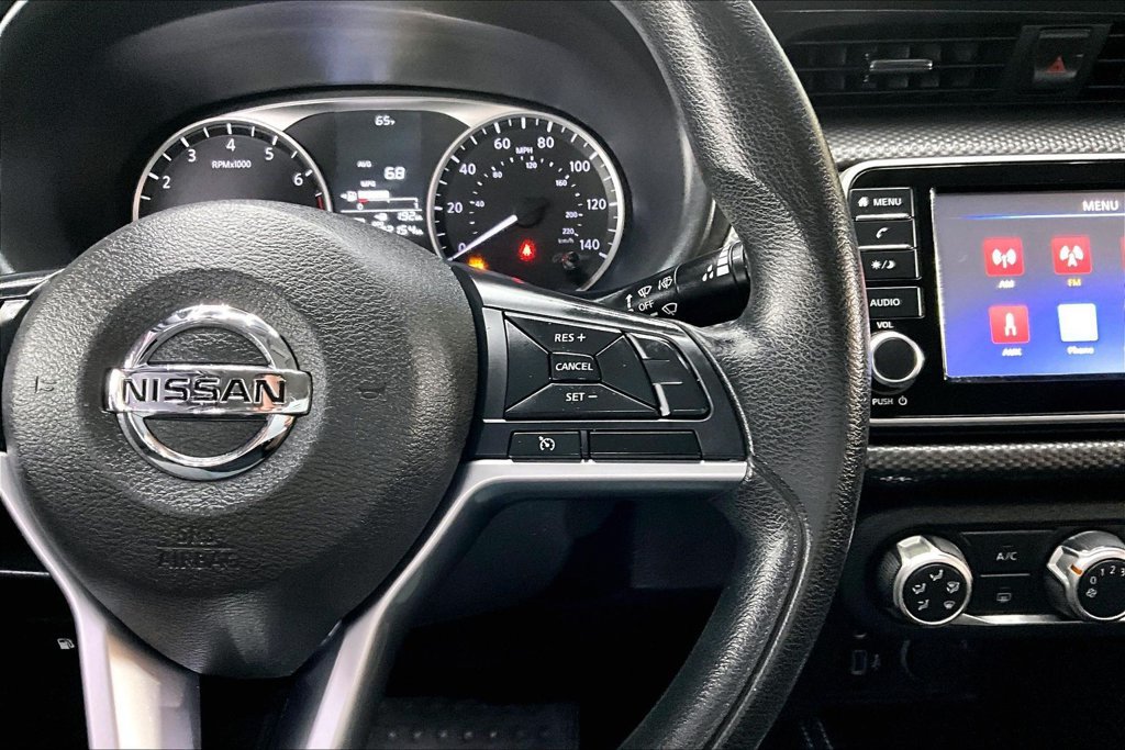 Used 2019 Nissan Kicks S FWD image 11