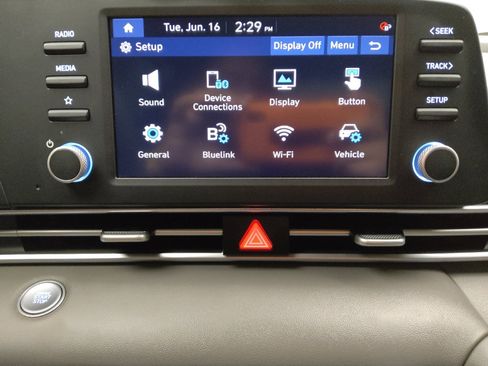 Used 2023 Hyundai Elantra SEL w/ Preferred Accessory Package FWD image 25