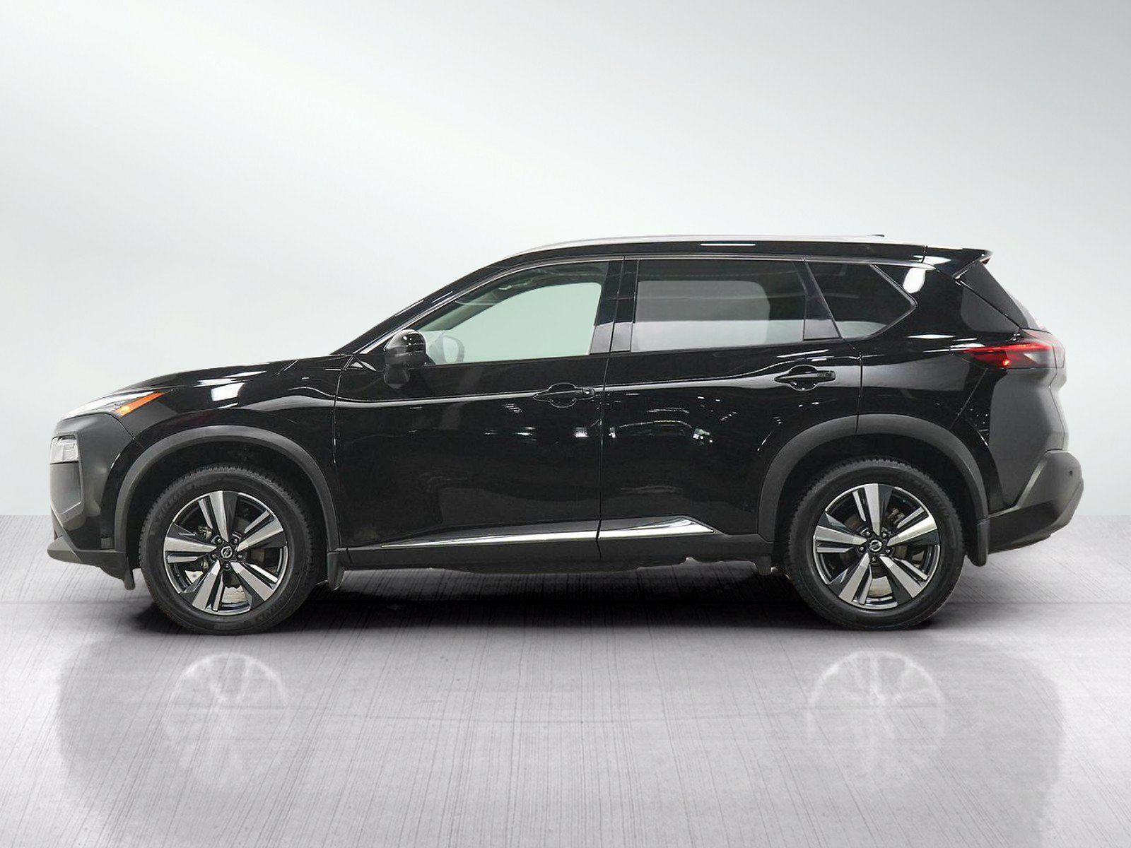 Used 2021 Nissan Rogue SL w/ Premium Package AWD/4WD image 2