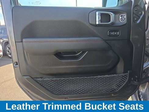 Used 2023 Jeep Gladiator Rubicon w/ Cold Weather Group image 20