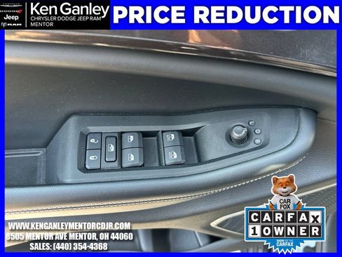 Used 2023 Jeep Grand Cherokee Altitude AWD/4WD image 13